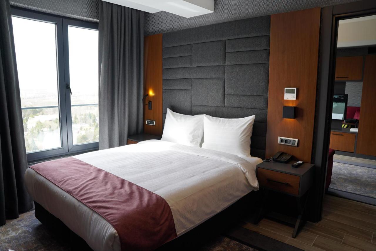 Nova Vista Deluxe & Suites A Member Of Radisson Individuals Esquiceir Exterior foto