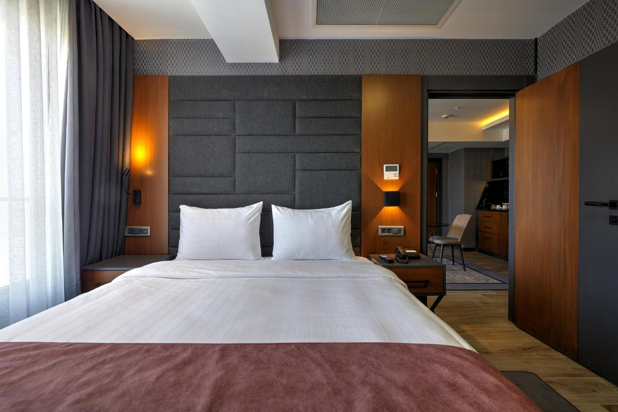 Nova Vista Deluxe & Suites A Member Of Radisson Individuals Esquiceir Exterior foto