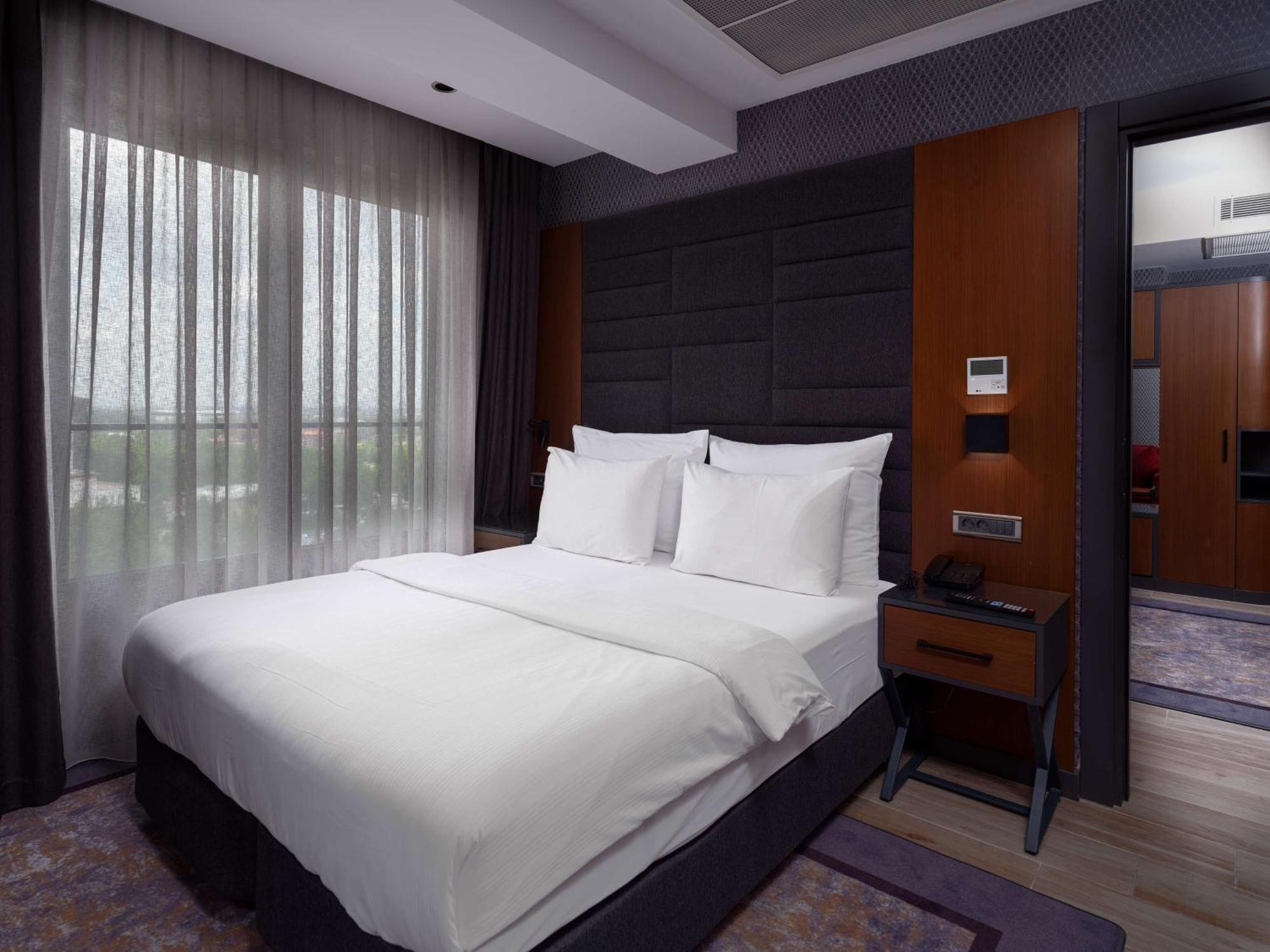 Nova Vista Deluxe & Suites A Member Of Radisson Individuals Esquiceir Exterior foto
