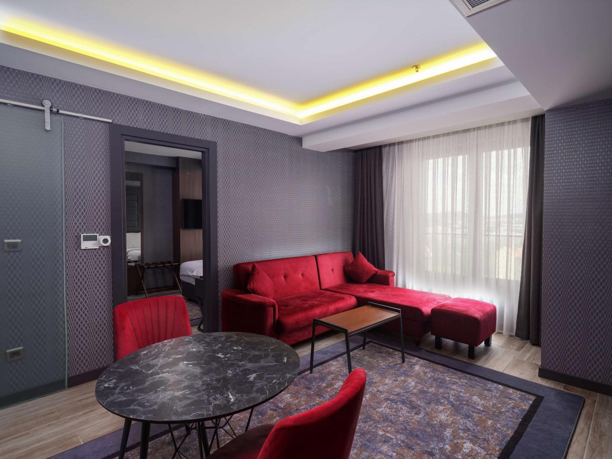 Nova Vista Deluxe & Suites A Member Of Radisson Individuals Esquiceir Exterior foto