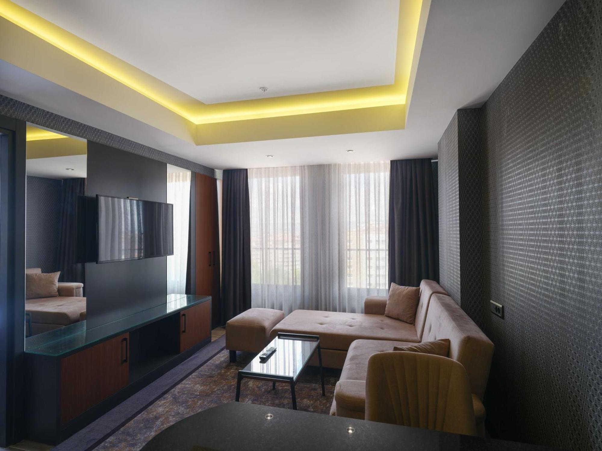 Nova Vista Deluxe & Suites A Member Of Radisson Individuals Esquiceir Exterior foto
