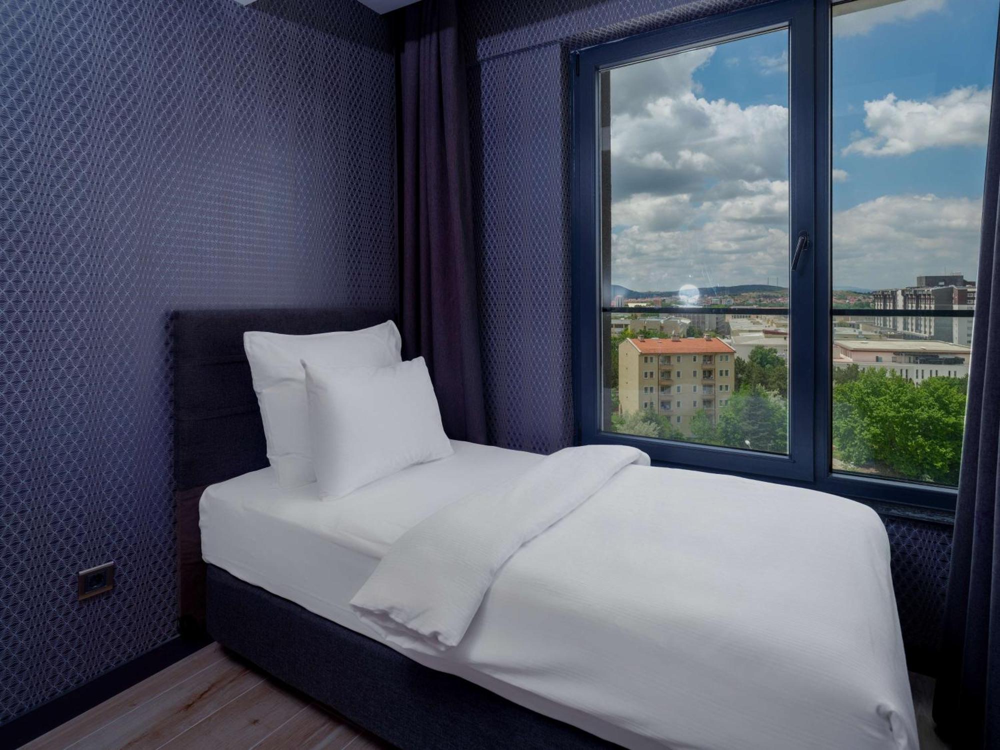 Nova Vista Deluxe & Suites A Member Of Radisson Individuals Esquiceir Exterior foto