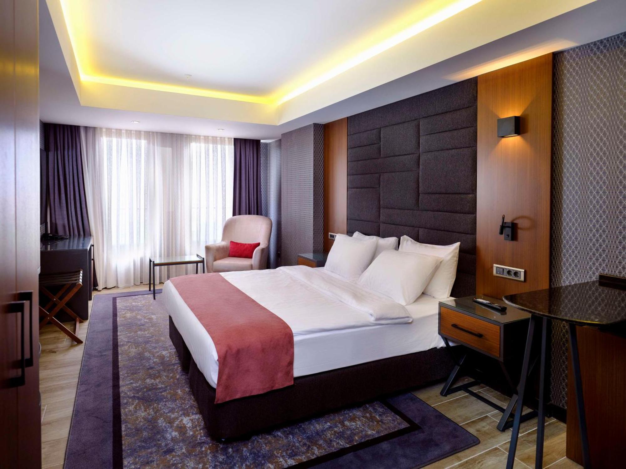 Nova Vista Deluxe & Suites A Member Of Radisson Individuals Esquiceir Exterior foto